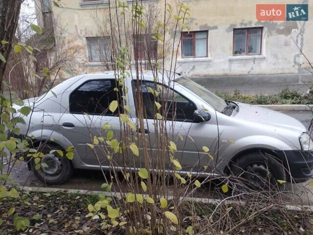 Сірий Рено Логан, об'ємом двигуна 1.39 л та пробігом 276 тис. км за 2500 $, фото 2 на Automoto.ua