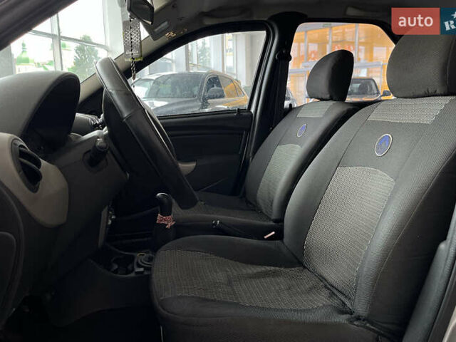 Серый Рено Логан, объемом двигателя 1.39 л и пробегом 157 тыс. км за 4700 $, фото 11 на Automoto.ua