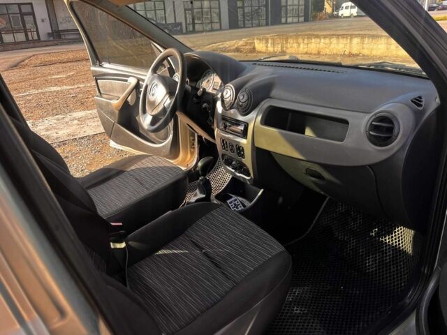 Сірий Рено Логан, об'ємом двигуна 1.4 л та пробігом 256 тис. км за 3300 $, фото 5 на Automoto.ua