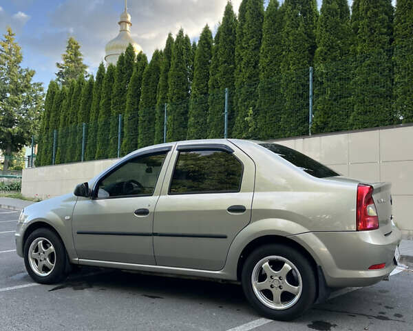 Сірий Рено Логан, об'ємом двигуна 1.6 л та пробігом 181 тис. км за 5750 $, фото 2 на Automoto.ua