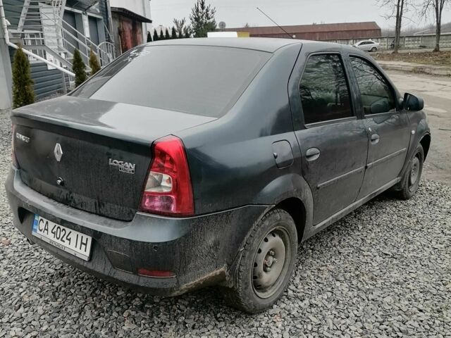 Серый Рено Логан, объемом двигателя 1.4 л и пробегом 250 тыс. км за 3200 $, фото 2 на Automoto.ua
