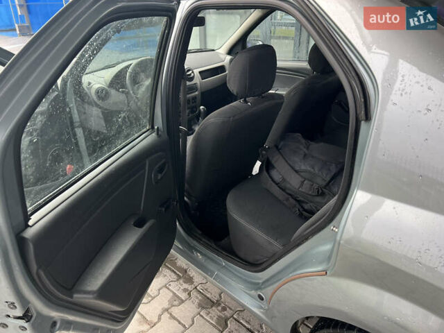 Серый Рено Логан, объемом двигателя 1.46 л и пробегом 242 тыс. км за 4600 $, фото 8 на Automoto.ua