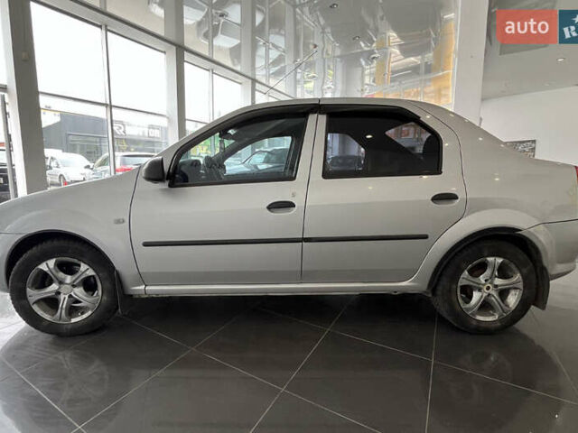 Серый Рено Логан, объемом двигателя 1.39 л и пробегом 157 тыс. км за 4700 $, фото 3 на Automoto.ua