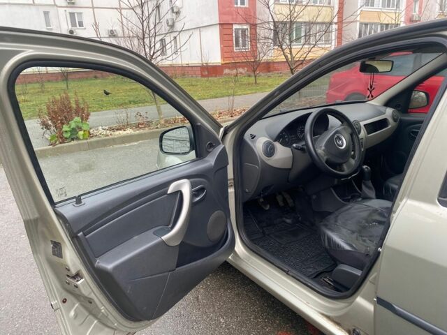 Серый Рено Логан, объемом двигателя 1.5 л и пробегом 330 тыс. км за 4600 $, фото 15 на Automoto.ua