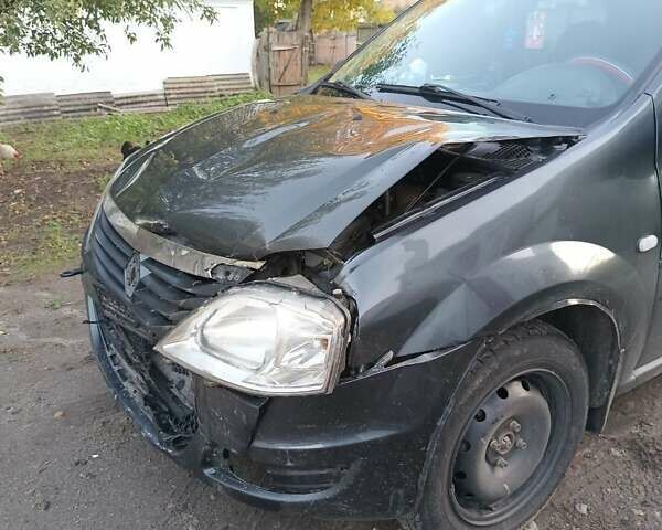 Рено Логан 2010 у Умани на Automoto.ua Сірий Рено Логан, об'ємом двигуна 1.39 л та пробігом 399 тис. км за 2000 $, фото 9 на Automoto.ua