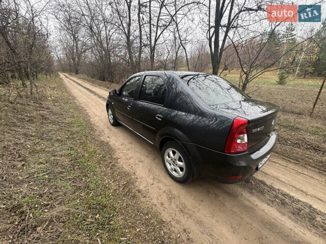 Сірий Рено Логан, об'ємом двигуна 1.4 л та пробігом 115 тис. км за 5500 $, фото 2 на Automoto.ua