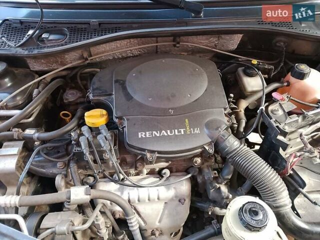 Рено Логан 2010 у Умани на Automoto.ua Сірий Рено Логан, об'ємом двигуна 1.39 л та пробігом 399 тис. км за 2000 $, фото 10 на Automoto.ua