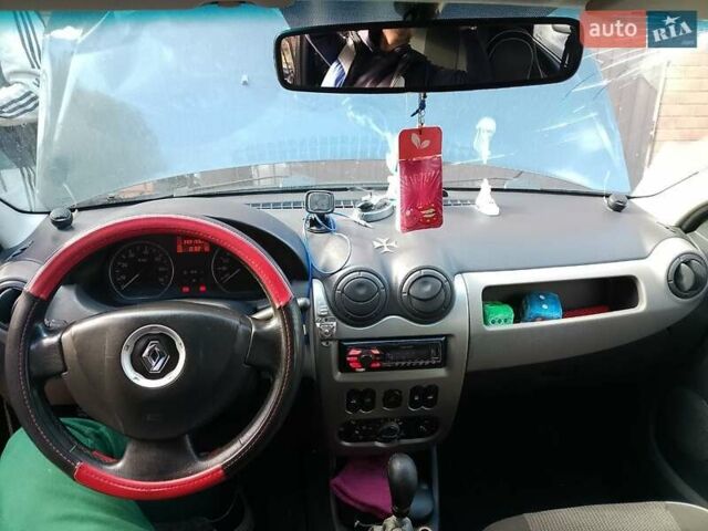 Рено Логан 2010 у Умани на Automoto.ua Сірий Рено Логан, об'ємом двигуна 1.39 л та пробігом 399 тис. км за 2000 $, фото 20 на Automoto.ua