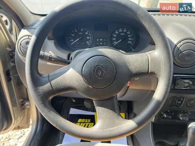 Серый Рено Логан, объемом двигателя 1.39 л и пробегом 218 тыс. км за 2900 $, фото 8 на Automoto.ua