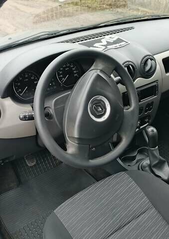 Серый Рено Логан, объемом двигателя 1.39 л и пробегом 88 тыс. км за 3300 $, фото 15 на Automoto.ua