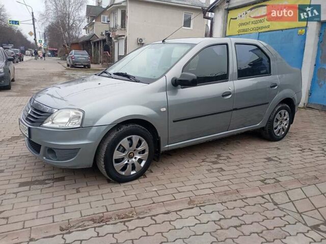 Сірий Рено Логан, об'ємом двигуна 1.46 л та пробігом 242 тис. км за 4600 $, фото 2 на Automoto.ua