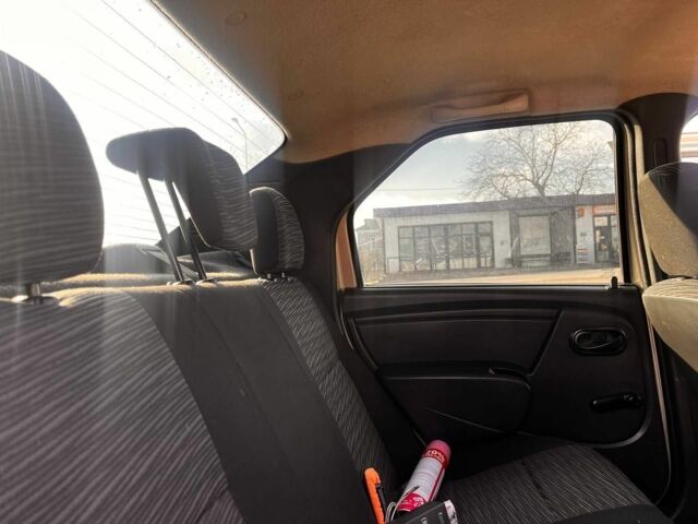 Сірий Рено Логан, об'ємом двигуна 1.4 л та пробігом 256 тис. км за 3300 $, фото 6 на Automoto.ua