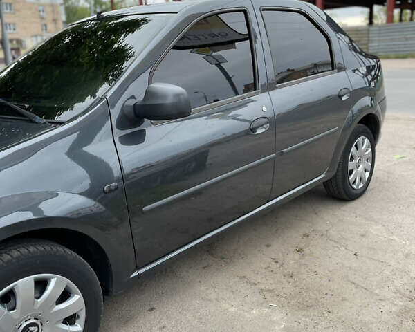 Сірий Рено Логан, об'ємом двигуна 1.39 л та пробігом 93 тис. км за 4999 $, фото 4 на Automoto.ua