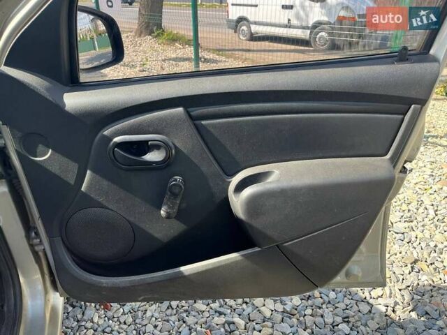 Серый Рено Логан, объемом двигателя 1.39 л и пробегом 218 тыс. км за 2900 $, фото 16 на Automoto.ua