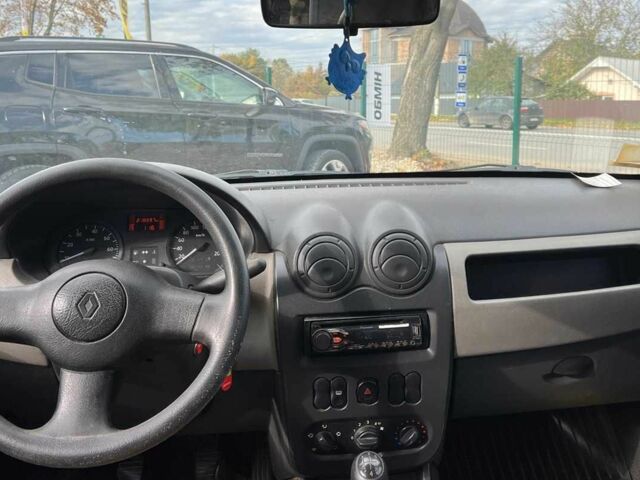 Серый Рено Логан, объемом двигателя 1.4 л и пробегом 218 тыс. км за 2900 $, фото 9 на Automoto.ua