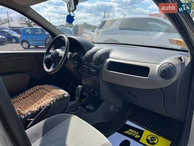 Серый Рено Логан, объемом двигателя 1.39 л и пробегом 218 тыс. км за 2900 $, фото 15 на Automoto.ua