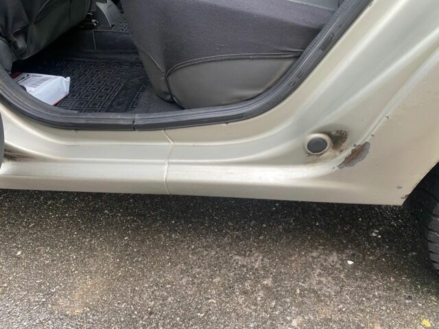 Серый Рено Логан, объемом двигателя 1.5 л и пробегом 330 тыс. км за 4600 $, фото 6 на Automoto.ua