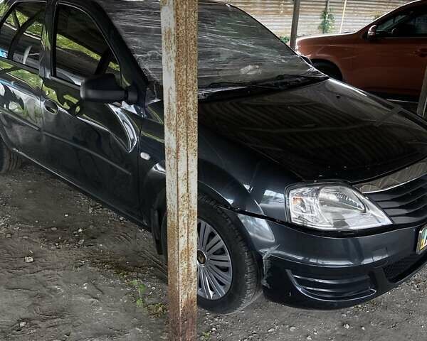 Серый Рено Логан, объемом двигателя 1.39 л и пробегом 79 тыс. км за 3400 $, фото 2 на Automoto.ua