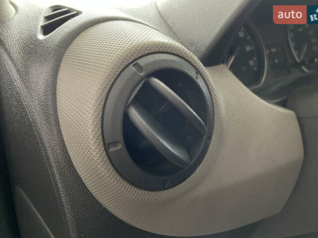 Серый Рено Логан, объемом двигателя 1.39 л и пробегом 157 тыс. км за 4700 $, фото 13 на Automoto.ua