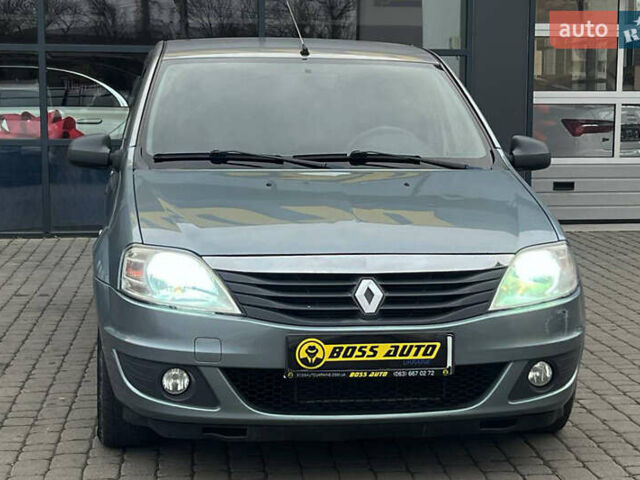 Серый Рено Логан, объемом двигателя 1.39 л и пробегом 196 тыс. км за 4500 $, фото 1 на Automoto.ua