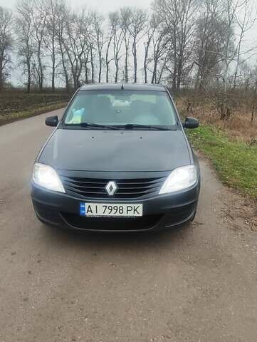 Серый Рено Логан, объемом двигателя 1.39 л и пробегом 250 тыс. км за 3200 $, фото 1 на Automoto.ua