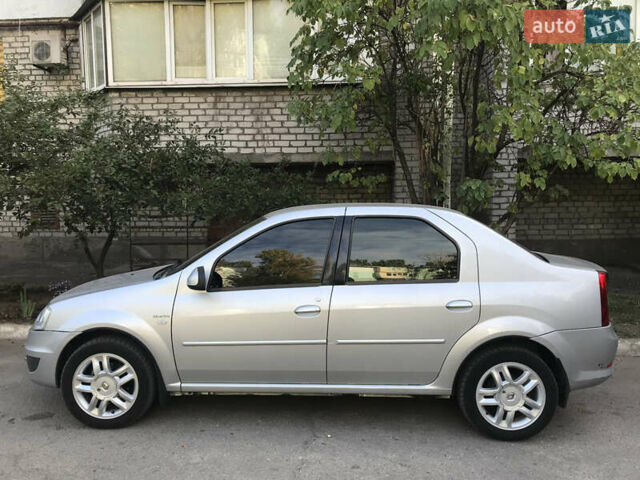 Сірий Рено Логан, об'ємом двигуна 1.6 л та пробігом 123 тис. км за 5500 $, фото 12 на Automoto.ua