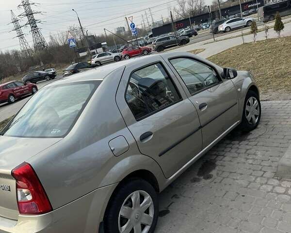Сірий Рено Логан, об'ємом двигуна 1.6 л та пробігом 137 тис. км за 5300 $, фото 15 на Automoto.ua