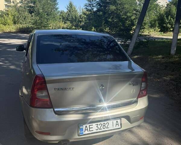 Серый Рено Логан, объемом двигателя 1.6 л и пробегом 196 тыс. км за 4100 $, фото 8 на Automoto.ua