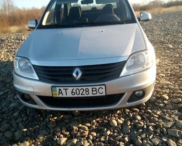Рено Логан 2011 в Ивано-Франковске на Automoto.ua Серый Рено Логан, объемом двигателя 1.6 л и пробегом 113 тыс. км за 4500 $, фото 12 на Automoto.ua
