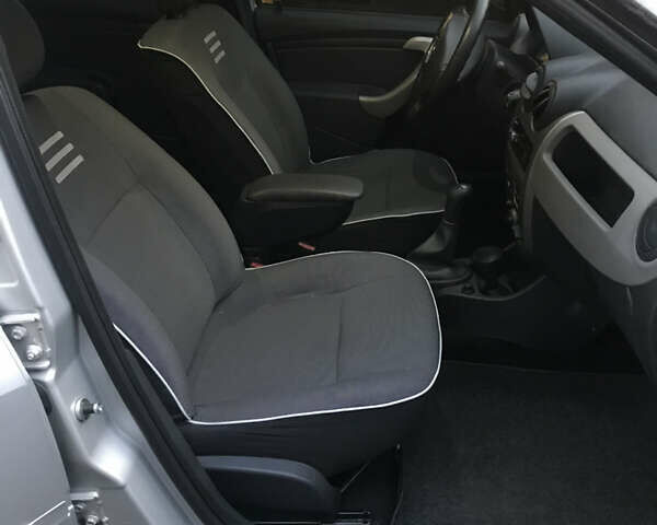 Сірий Рено Логан, об'ємом двигуна 1.6 л та пробігом 123 тис. км за 5500 $, фото 8 на Automoto.ua