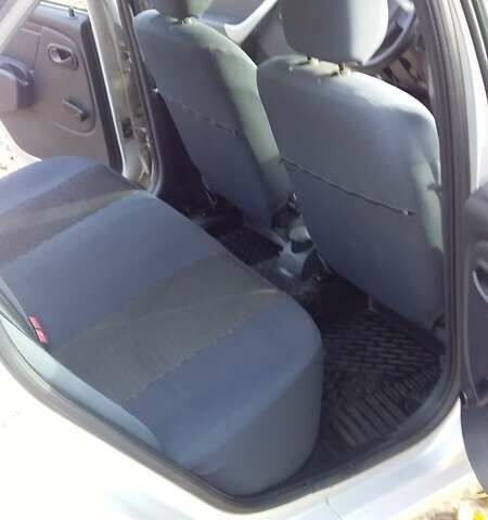 Серый Рено Логан, объемом двигателя 1.6 л и пробегом 36 тыс. км за 6700 $, фото 9 на Automoto.ua