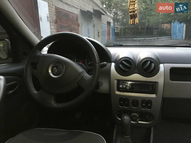 Сірий Рено Логан, об'ємом двигуна 1.6 л та пробігом 123 тис. км за 5500 $, фото 6 на Automoto.ua