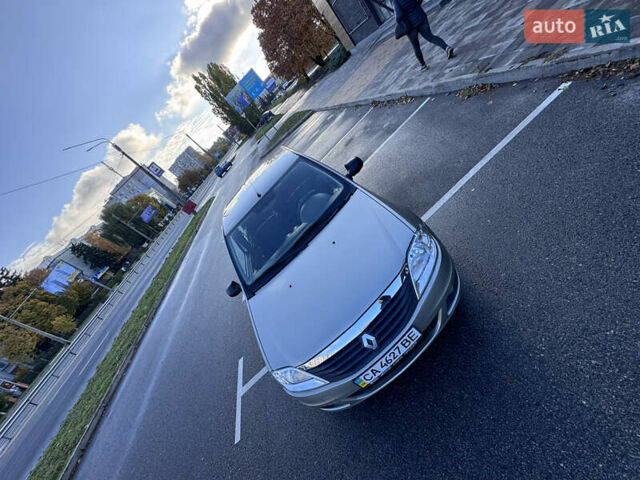 Рено Логан 2011 в Черкассах на Automoto.ua Серый Рено Логан, объемом двигателя 1.39 л и пробегом 97 тыс. км за 5800 $, фото 1 на Automoto.ua