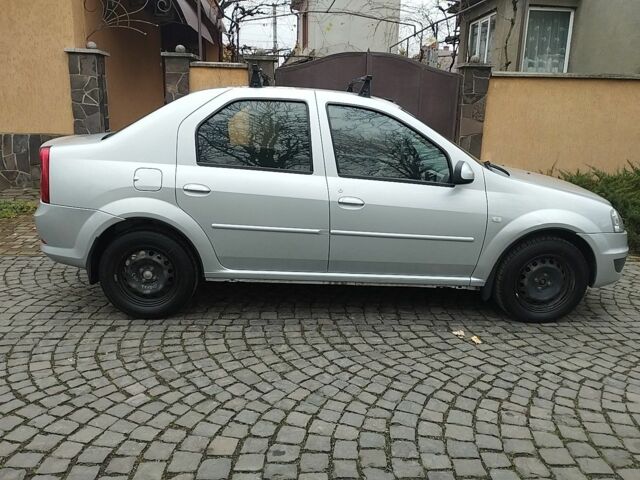 Сірий Рено Логан, об'ємом двигуна 1.6 л та пробігом 186 тис. км за 4300 $, фото 2 на Automoto.ua