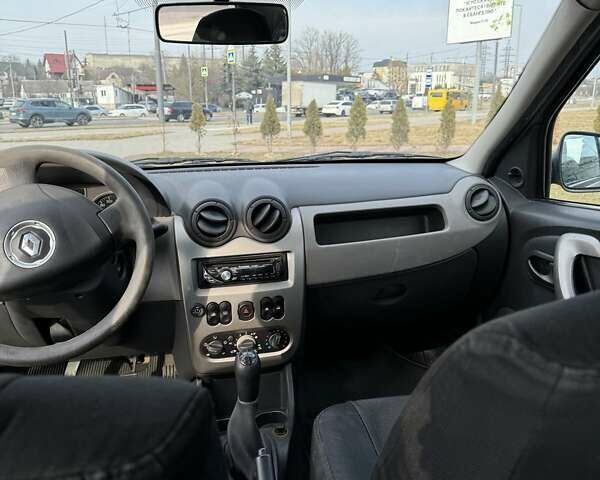 Сірий Рено Логан, об'ємом двигуна 1.6 л та пробігом 137 тис. км за 5300 $, фото 2 на Automoto.ua