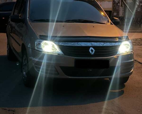 Серый Рено Логан, объемом двигателя 1.39 л и пробегом 165 тыс. км за 4900 $, фото 33 на Automoto.ua