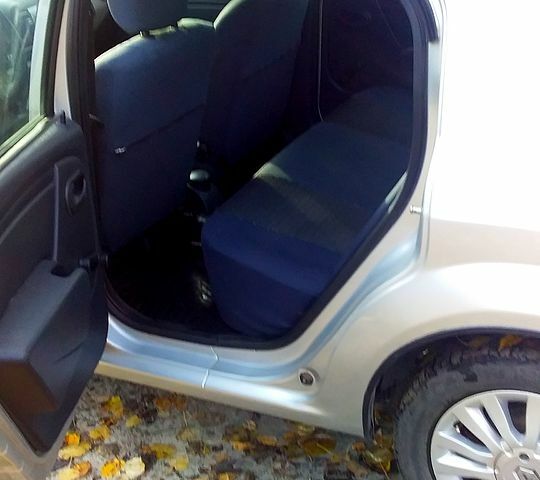 Серый Рено Логан, объемом двигателя 1.6 л и пробегом 36 тыс. км за 6700 $, фото 7 на Automoto.ua