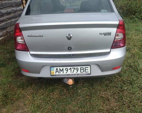 Рено Логан 2011 у Коростышеве на Automoto.ua Сірий Рено Логан, об'ємом двигуна 1.6 л та пробігом 194 тис. км за 4600 $, фото 6 на Automoto.ua