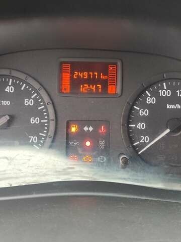 Серый Рено Логан, объемом двигателя 1.39 л и пробегом 250 тыс. км за 3200 $, фото 3 на Automoto.ua