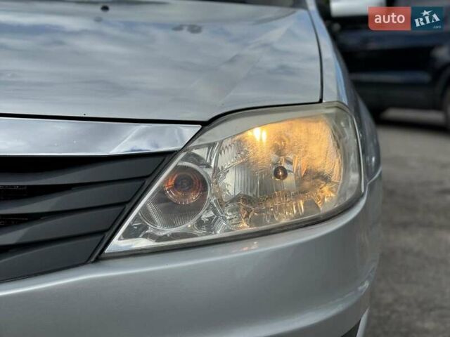 Сірий Рено Логан, об'ємом двигуна 1.6 л та пробігом 263 тис. км за 5790 $, фото 4 на Automoto.ua