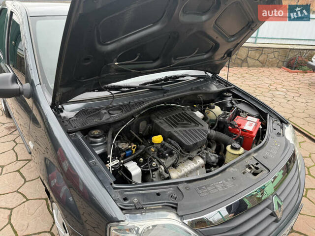 Серый Рено Логан, объемом двигателя 1.6 л и пробегом 115 тыс. км за 5950 $, фото 29 на Automoto.ua