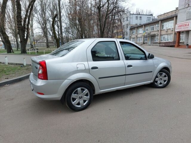 Серый Рено Логан, объемом двигателя 1.5 л и пробегом 148 тыс. км за 4950 $, фото 3 на Automoto.ua