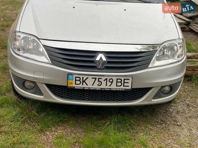 Серый Рено Логан, объемом двигателя 1.6 л и пробегом 119 тыс. км за 4400 $, фото 7 на Automoto.ua