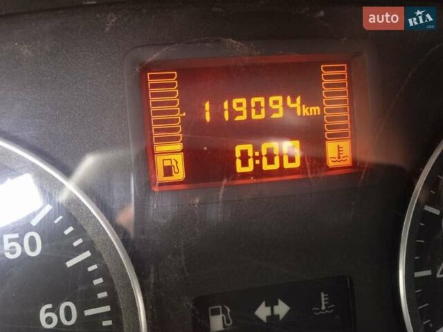 Серый Рено Логан, объемом двигателя 1.6 л и пробегом 119 тыс. км за 4400 $, фото 6 на Automoto.ua