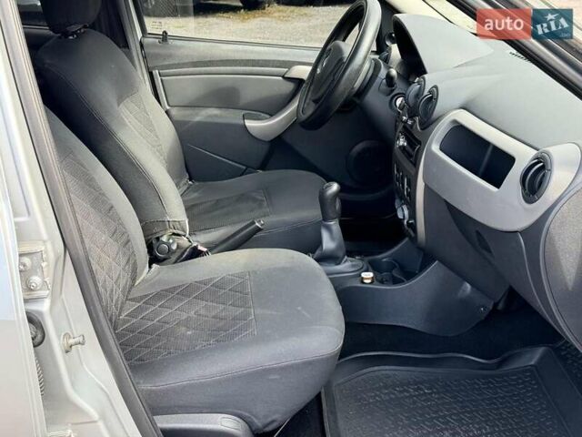Сірий Рено Логан, об'ємом двигуна 1.6 л та пробігом 263 тис. км за 5790 $, фото 22 на Automoto.ua