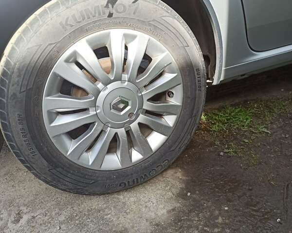 Рено Логан 2012 у Дніпро (Дніпропетровську) на Automoto.ua Сірий Рено Логан, об'ємом двигуна 1.6 л та пробігом 109 тис. км за 6500 $, фото 25 на Automoto.ua