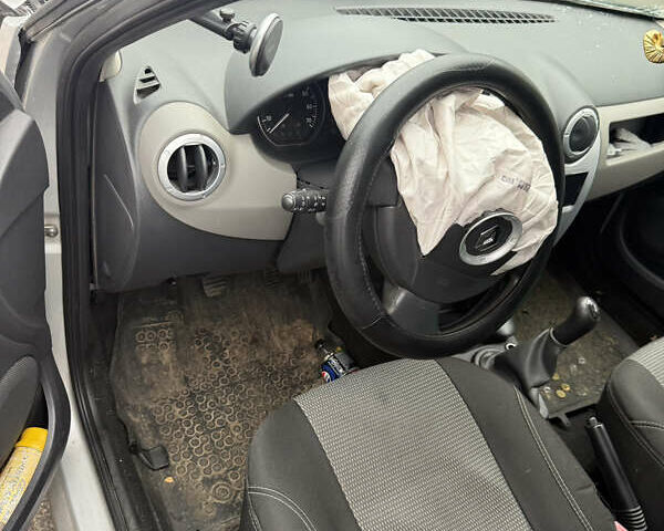 Серый Рено Логан, объемом двигателя 1.46 л и пробегом 119 тыс. км за 1800 $, фото 13 на Automoto.ua