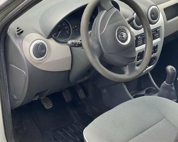 Серый Рено Логан, объемом двигателя 1.6 л и пробегом 119 тыс. км за 4400 $, фото 14 на Automoto.ua