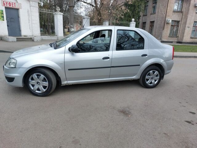 Серый Рено Логан, объемом двигателя 1.5 л и пробегом 148 тыс. км за 4950 $, фото 6 на Automoto.ua