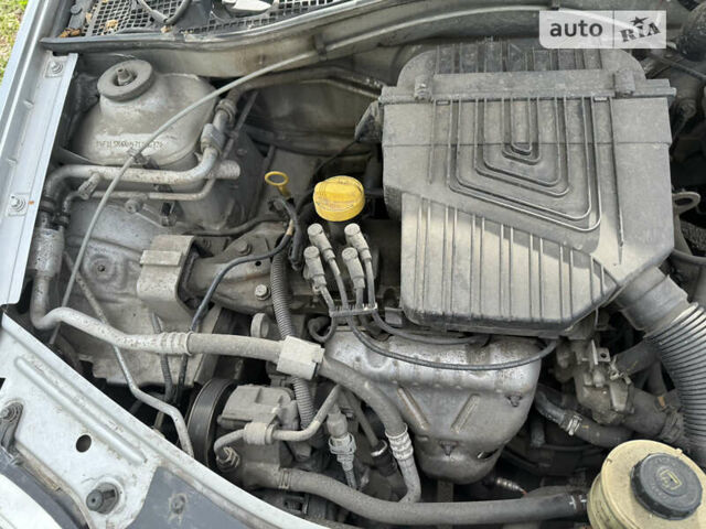 Сірий Рено Логан, об'ємом двигуна 1.4 л та пробігом 178 тис. км за 4750 $, фото 10 на Automoto.ua